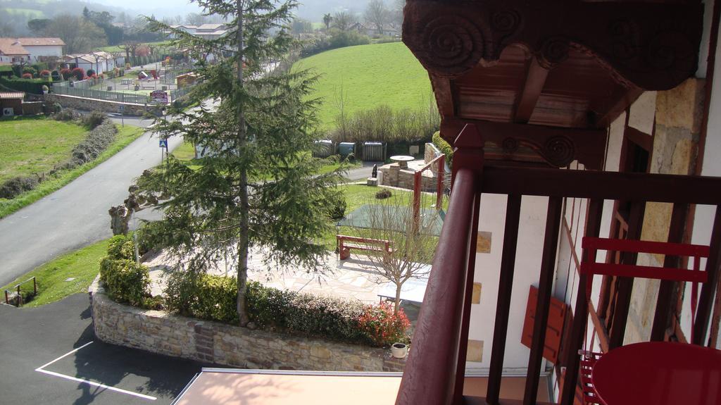 Hotel Pikassaria Sare Exterior photo